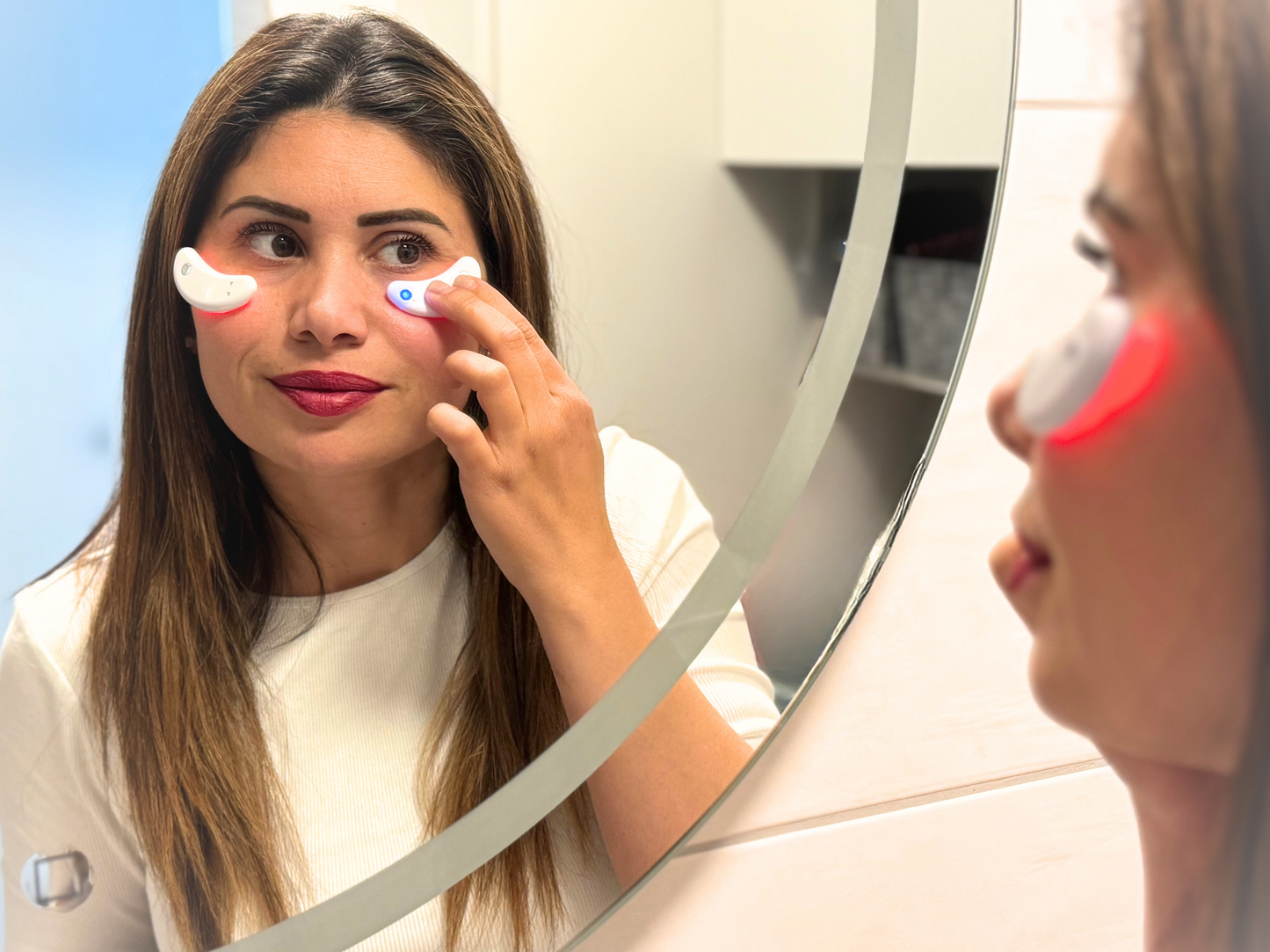 Eye Glowies - Das innovative EMS-Rotlichtmassagegerät gegen Augenringe